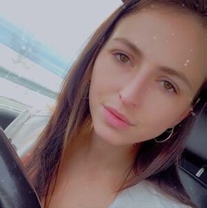 Meet your Posher, Cassondra